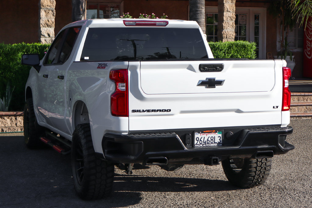 Used 2022 Chevrolet Silverado 1500 LT Trail Boss w/ LPO, Dark Essentials Package AWD/4WD image 6