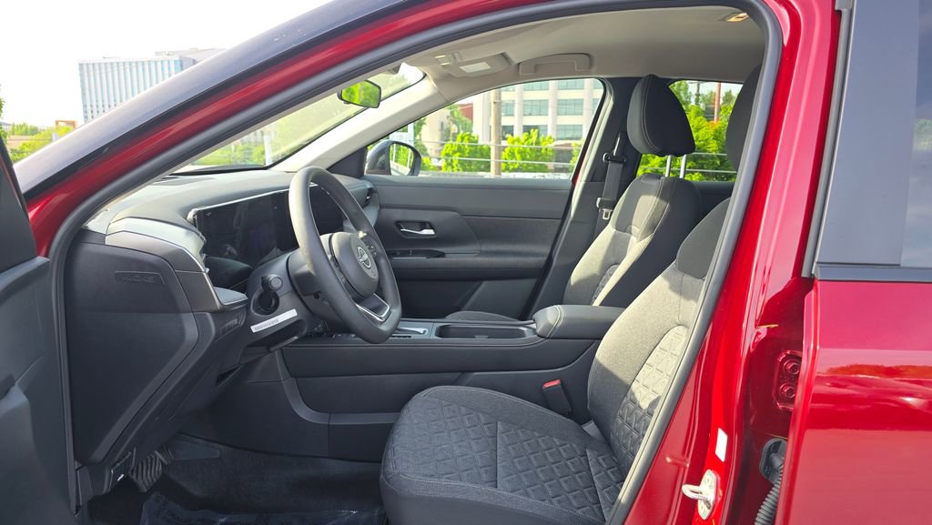 Used 2025 Nissan Kicks SV w/ Charging Package AWD/4WD image 20