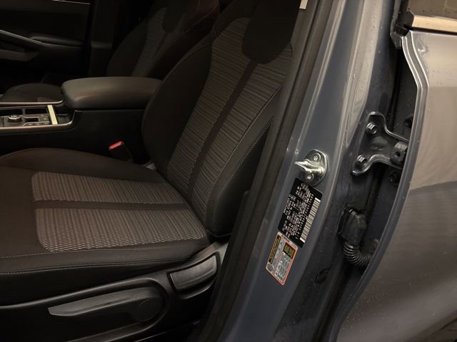 Certified 2025 Kia Sorento LX image 10
