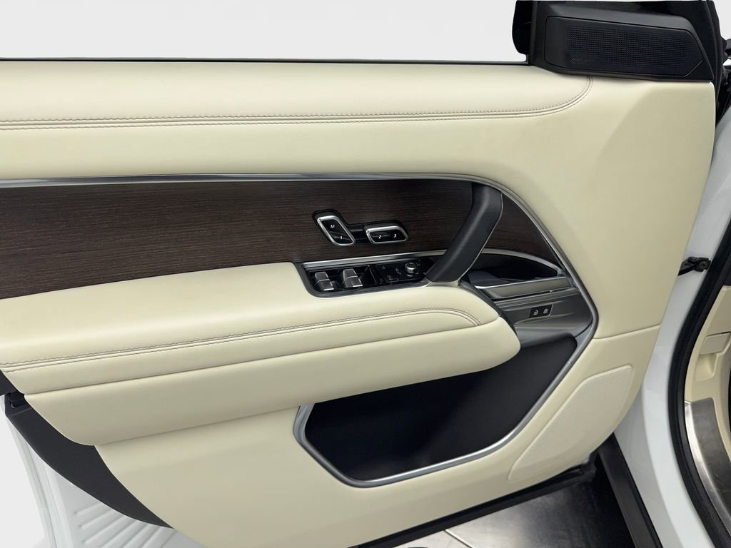 Used 2023 Land Rover Range Rover SE image 49