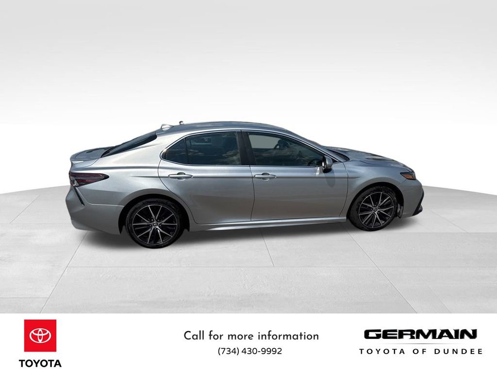 Used 2023 Toyota Camry SE image 9