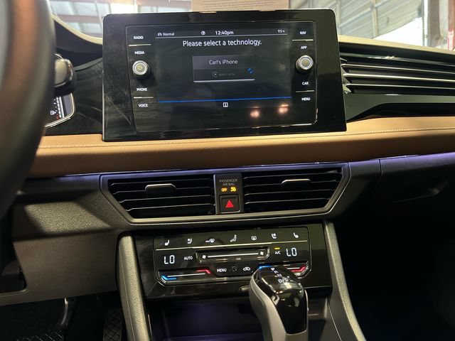 Certified 2025 Volkswagen Jetta SEL FWD image 24