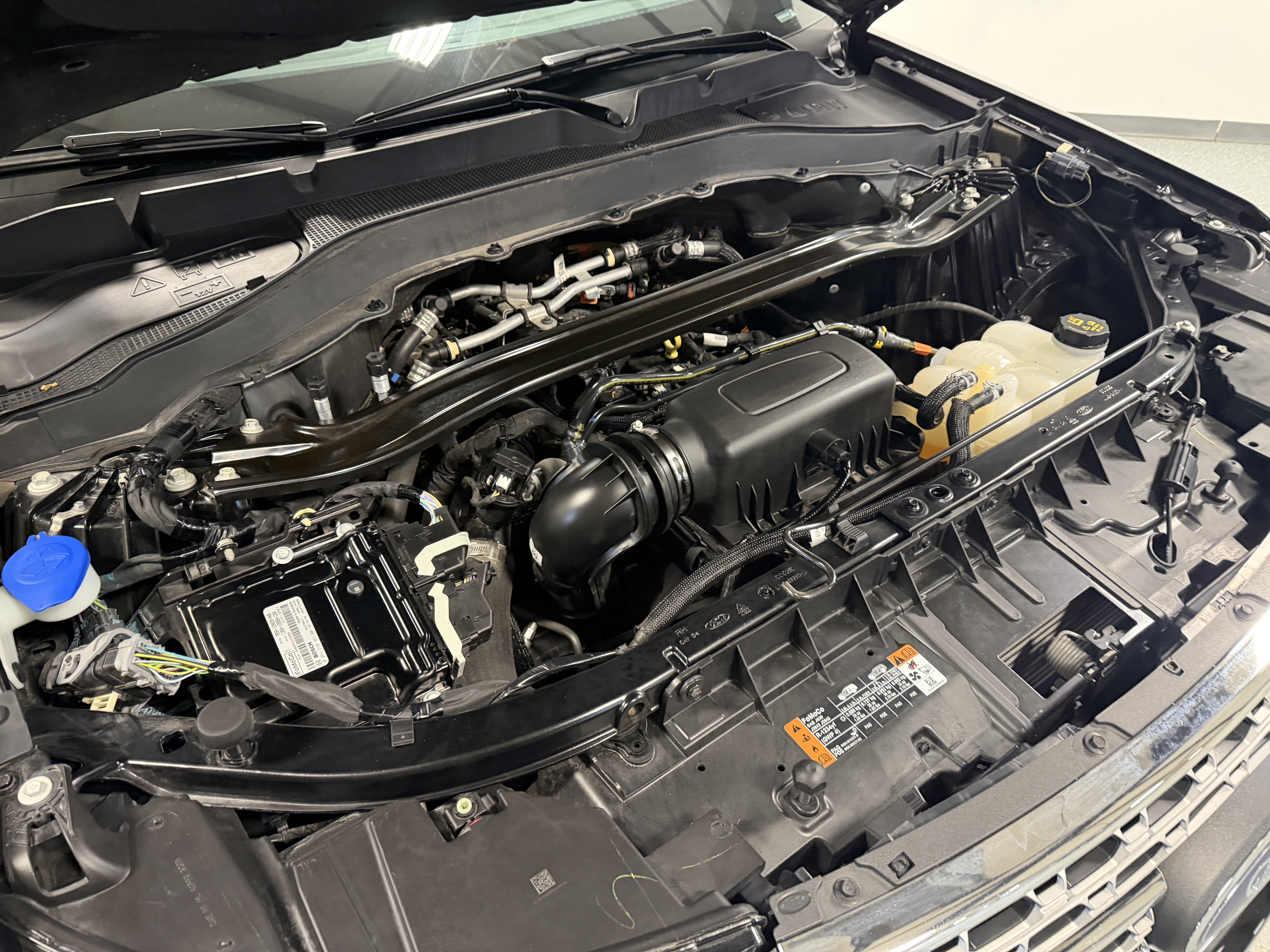 Used 2022 Ford Explorer Limited w/ Limited Technology Package image 34