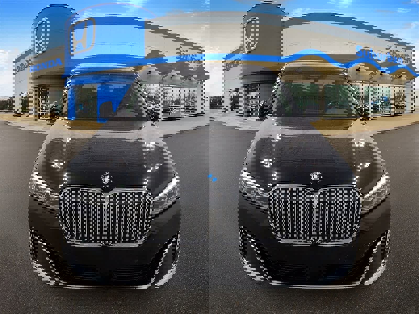 Used 2020 BMW 745e xDrive image 3