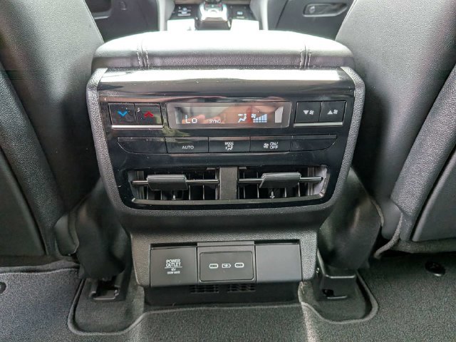 Used 2026 Acura MDX w/ Technology Package FWD image 17