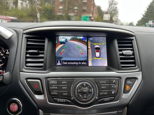 Used 2020 Nissan Pathfinder SL image 19