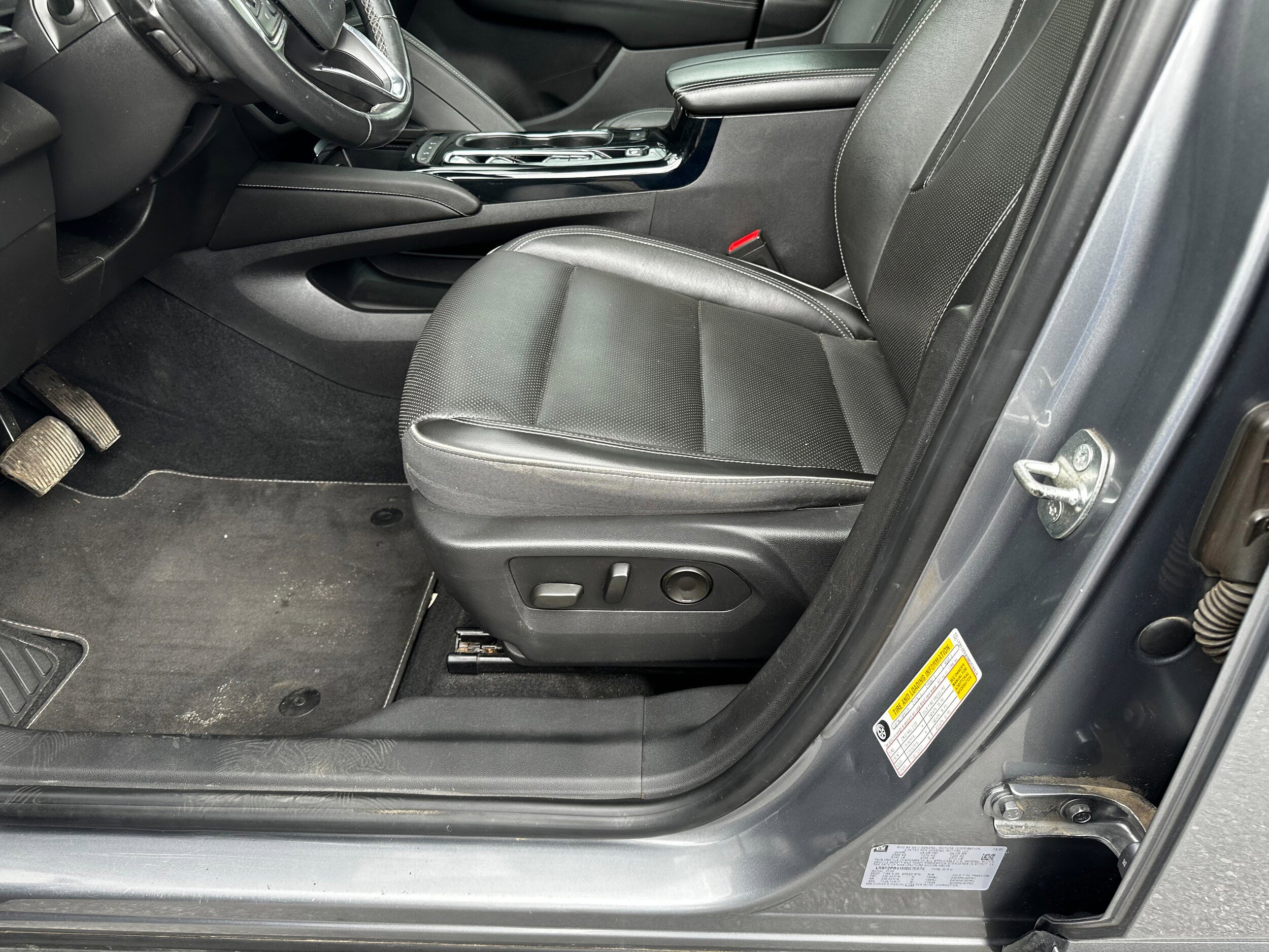 Used 2021 Buick Envision Essence AWD/4WD image 29