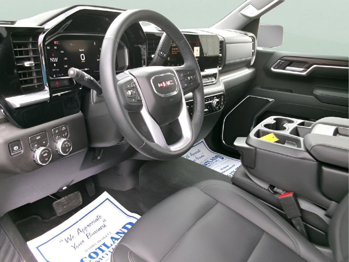 Used 2026 GMC Sierra 1500 SLT AWD/4WD image 12