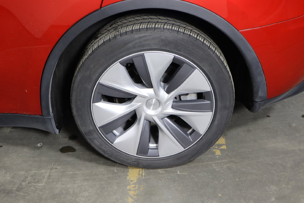 Used 2023 Tesla Model Y Long Range AWD/4WD image 47