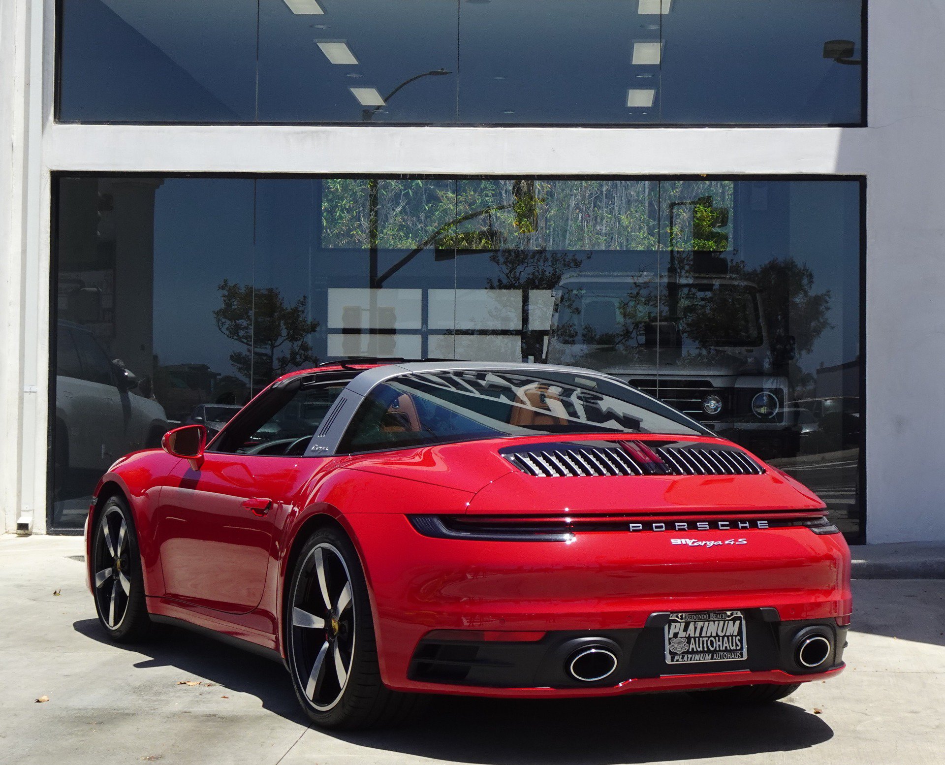 Used 2024 Porsche 911 Targa 4S AWD/4WD image 6