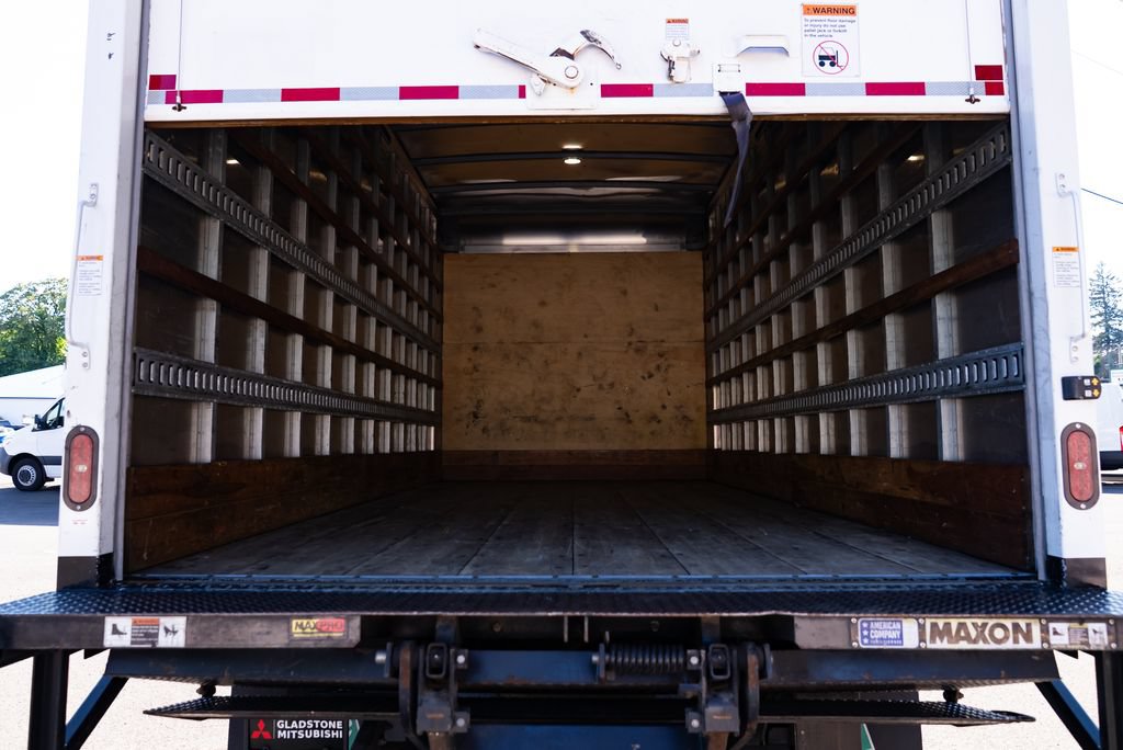 Used 2023 Isuzu NPR RWD image 8