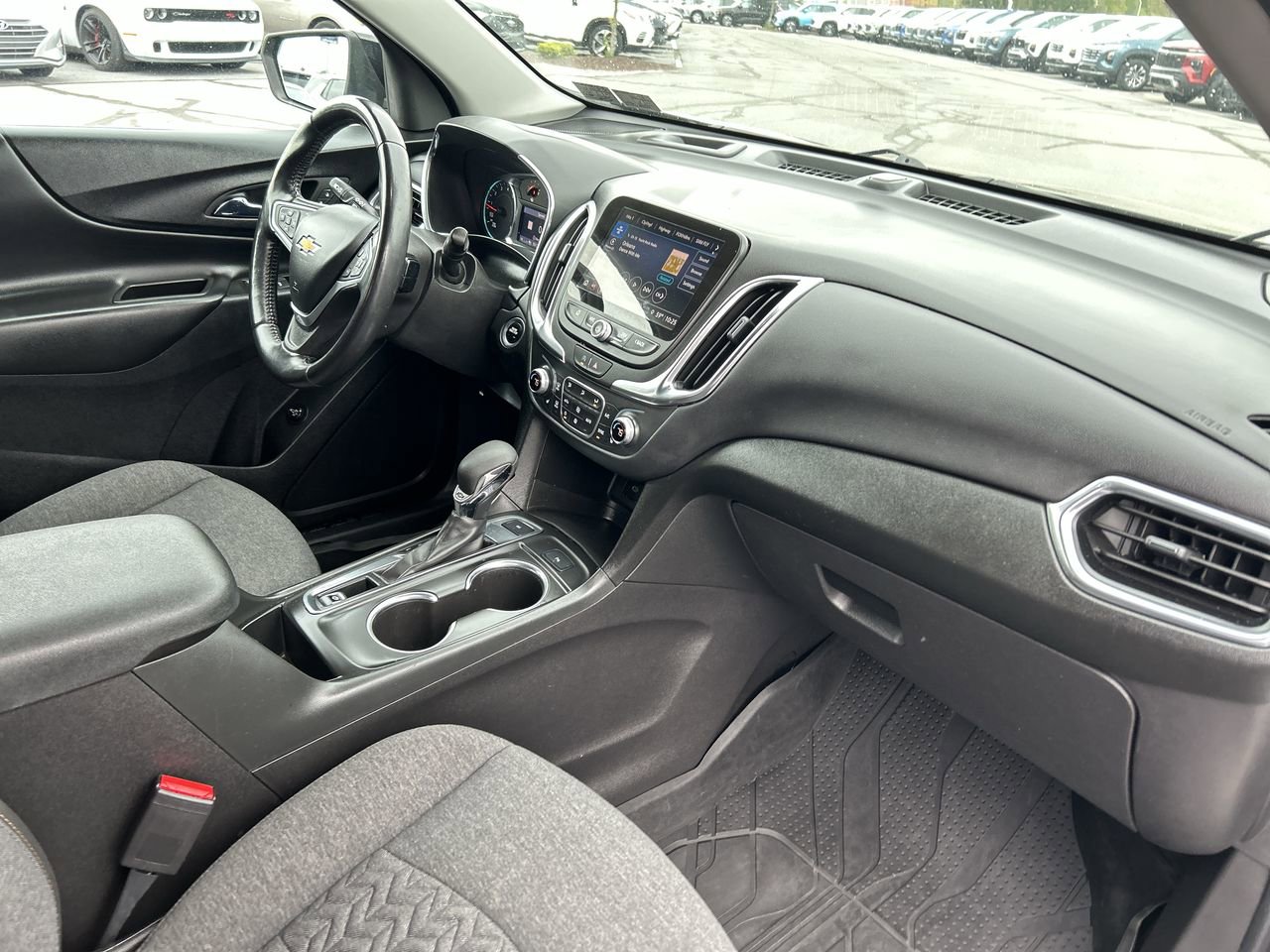 Used 2022 Chevrolet Equinox LT AWD/4WD image 16