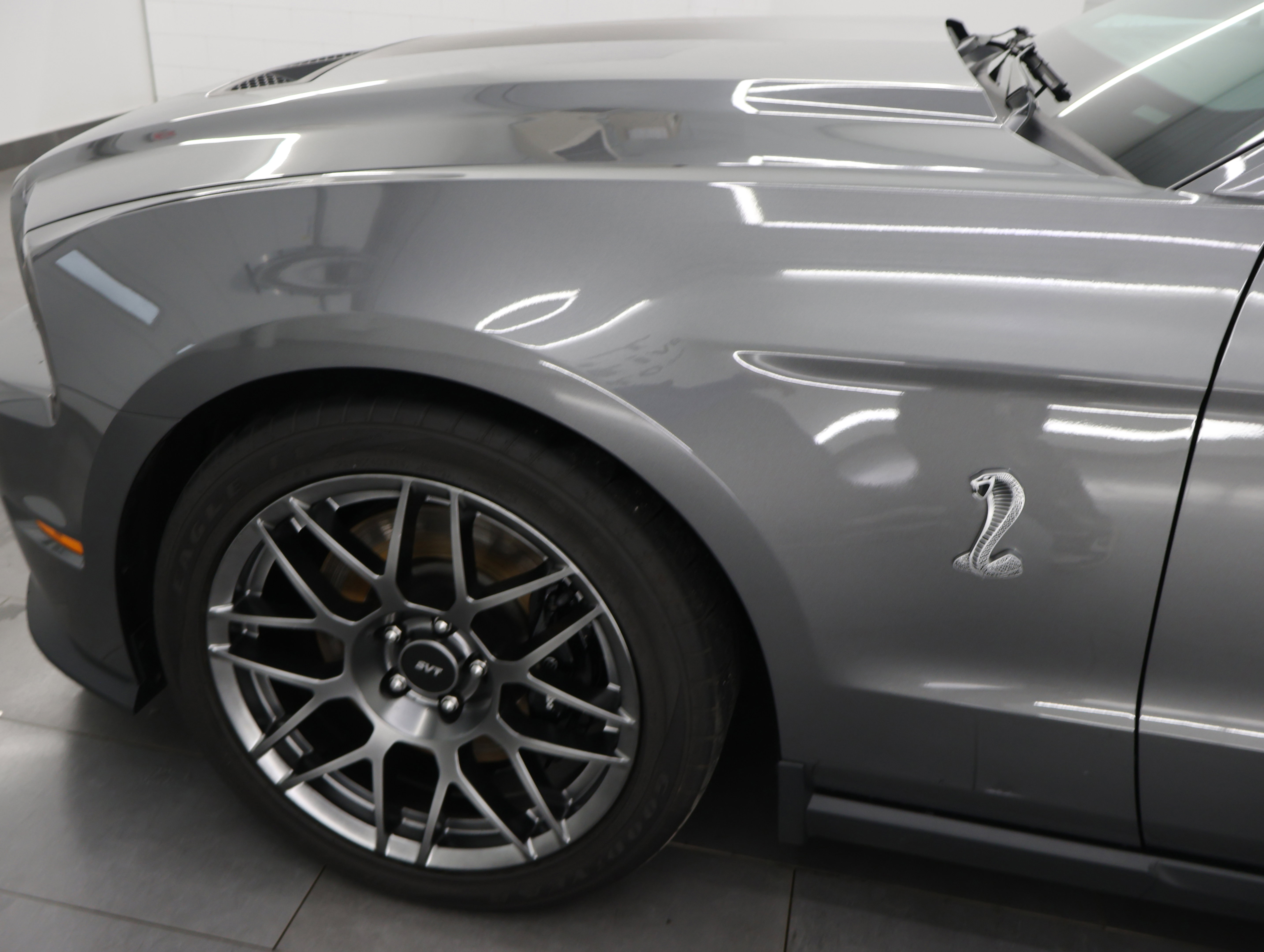 Used 2011 Ford Mustang Shelby GT500 w/ SVT Performance Pkg RWD image 32