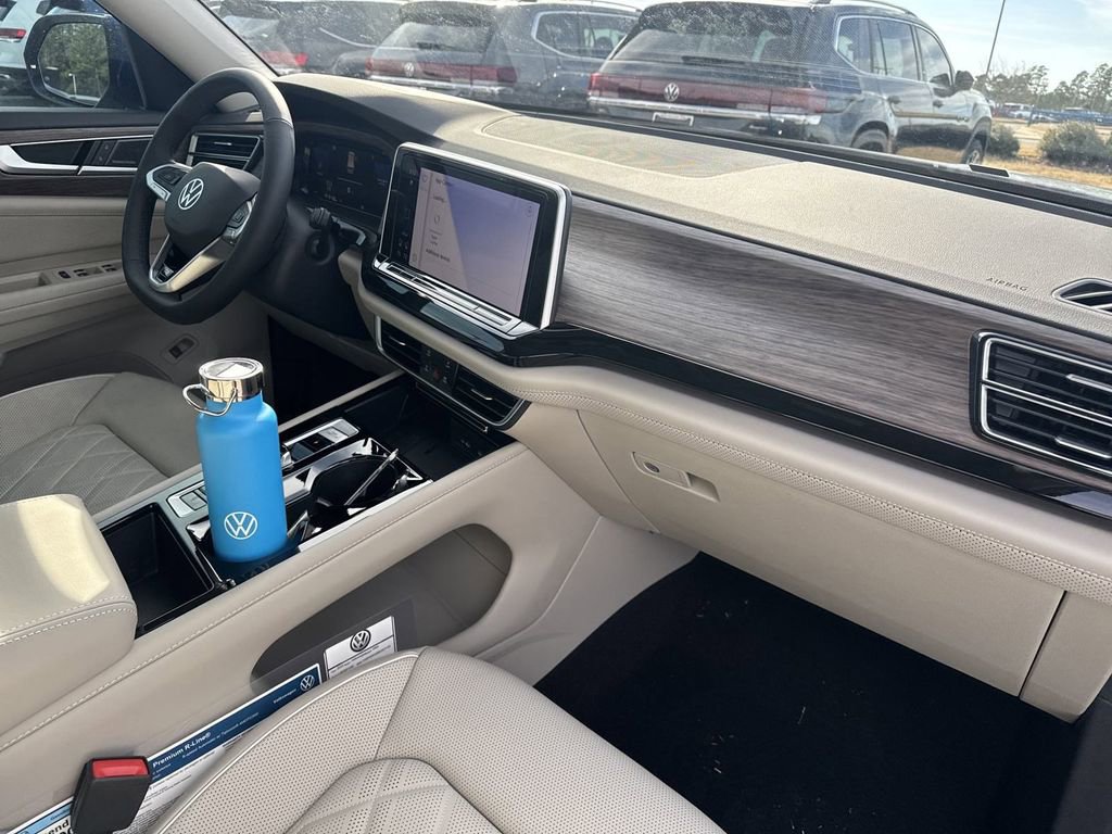 New 2025 Volkswagen Atlas SEL Premium R-Line image 19