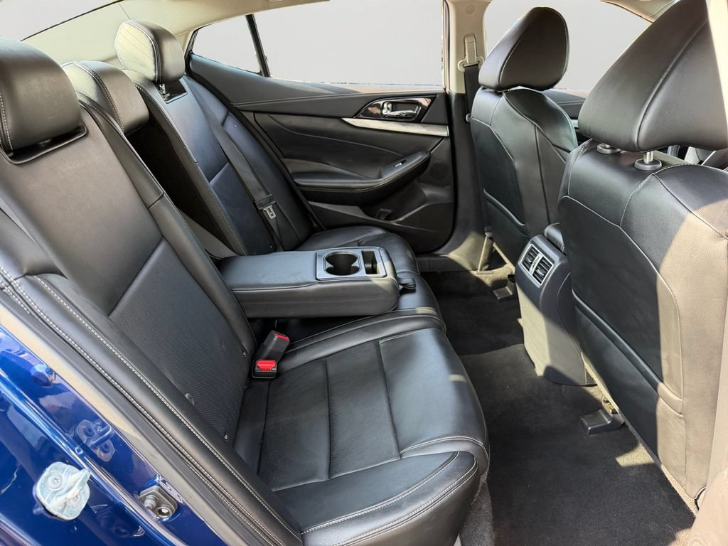 Used 2023 Nissan Maxima SV w/ Floor Mat Group FWD image 8