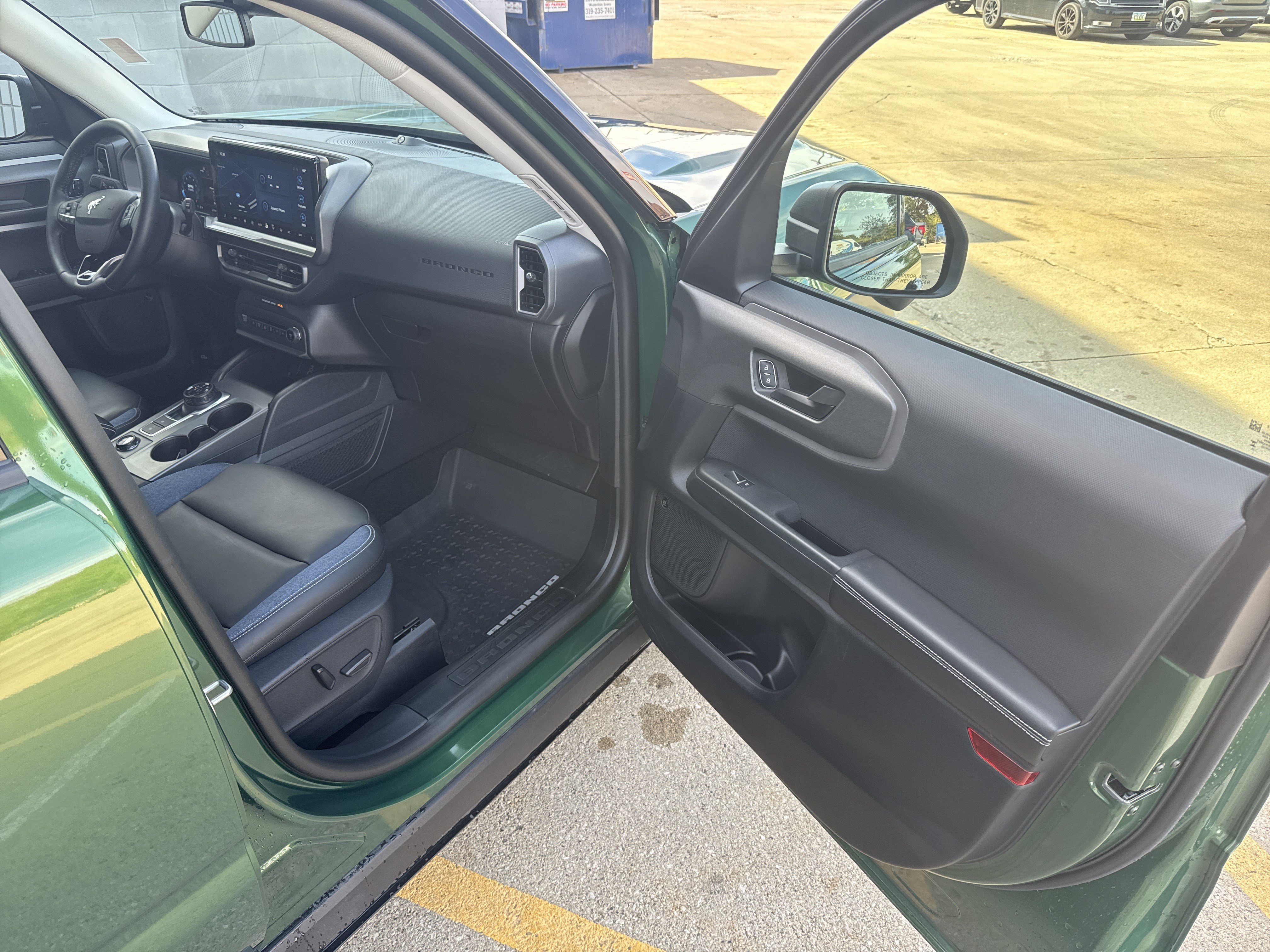Used 2025 Ford Bronco Sport Outer Banks w/ Outer Banks Tech Package+ AWD/4WD image 11