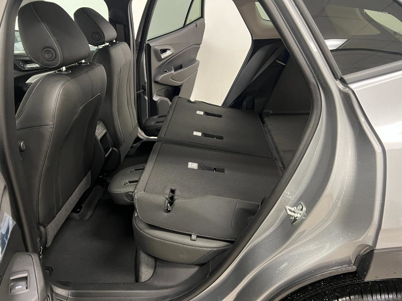 New 2026 Chevrolet Trax LT w/ Driver Confidence Package FWD image 31