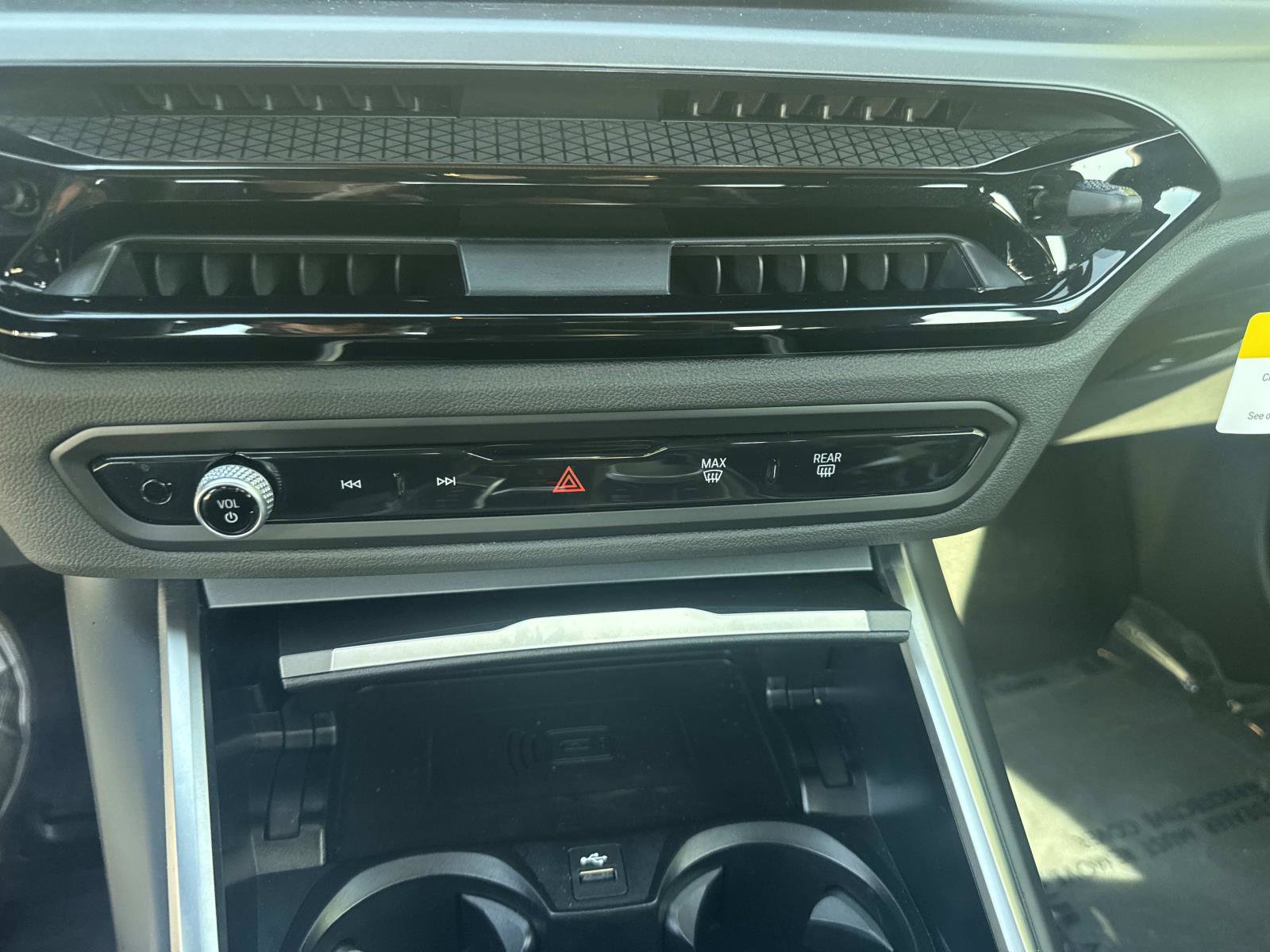 Used 2025 BMW 230i Coupe image 21