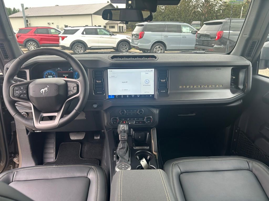New 2025 Ford Bronco Badlands image 12