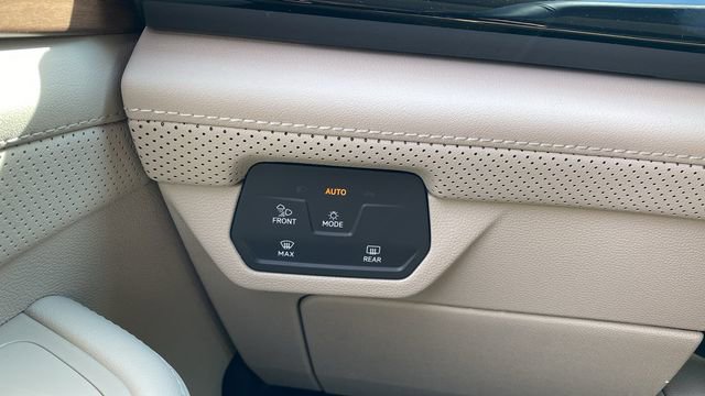 New 2026 Volkswagen Atlas SE image 17