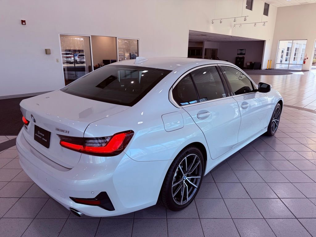 Used 2020 BMW 330i xDrive Sedan w/ Premium Package image 15