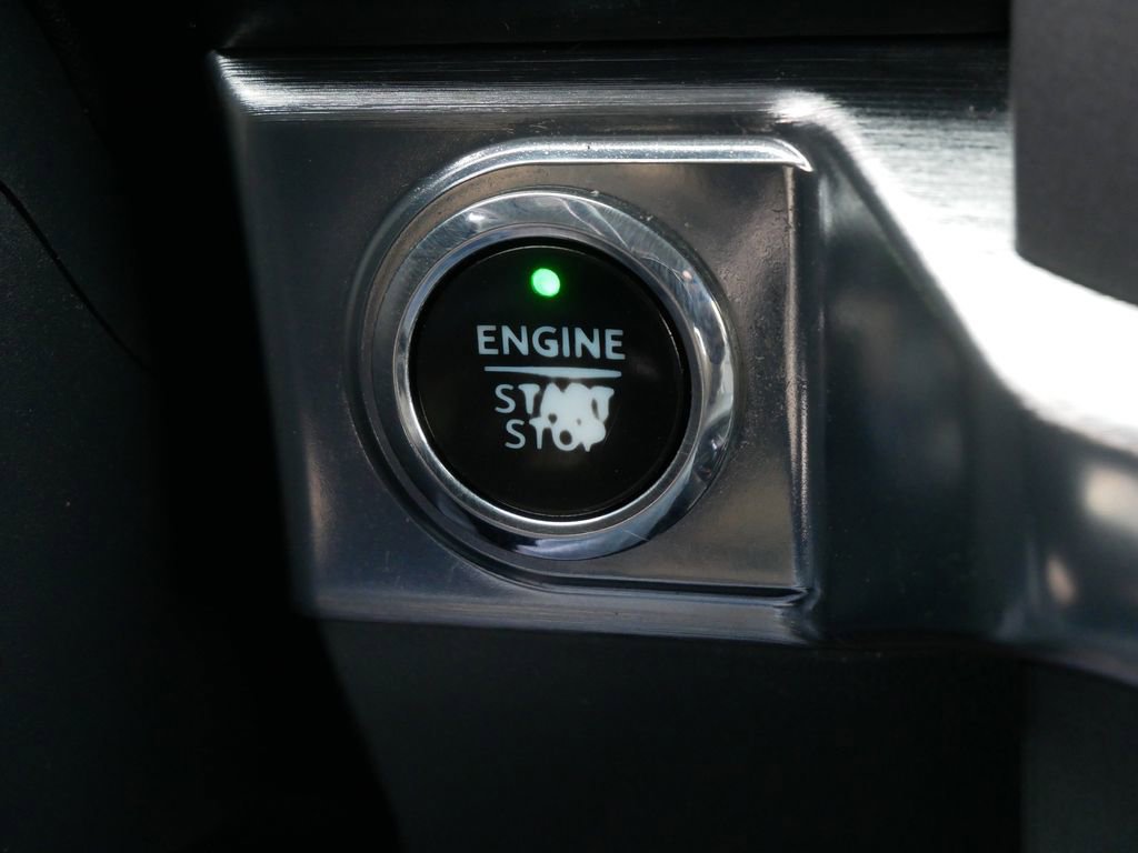 Used 2022 Ford F150 Lariat w/ Equipment Group 502A High AWD/4WD image 25