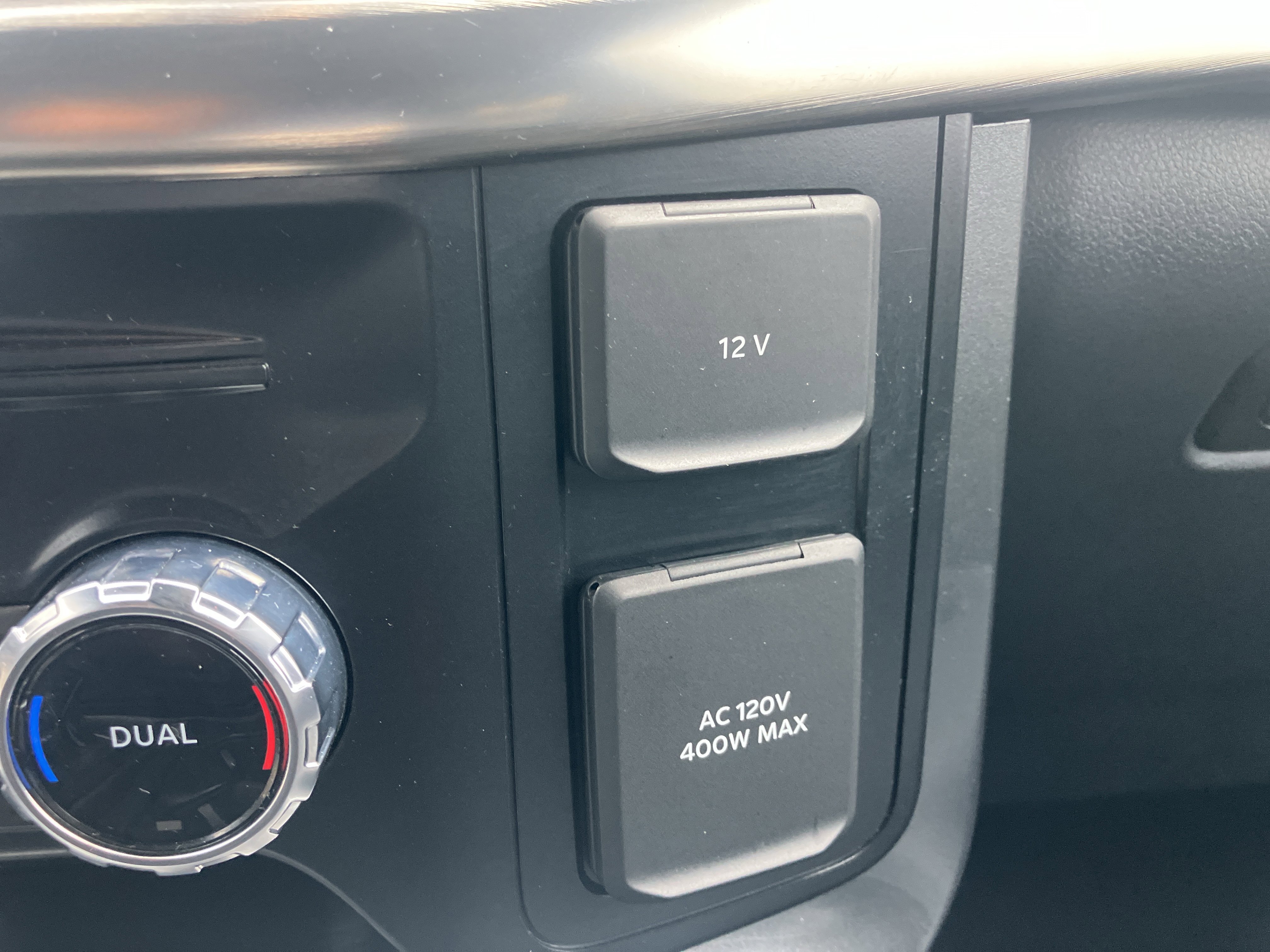 Used 2023 Ford F150 Lariat w/ Equipment Group 502A High image 32