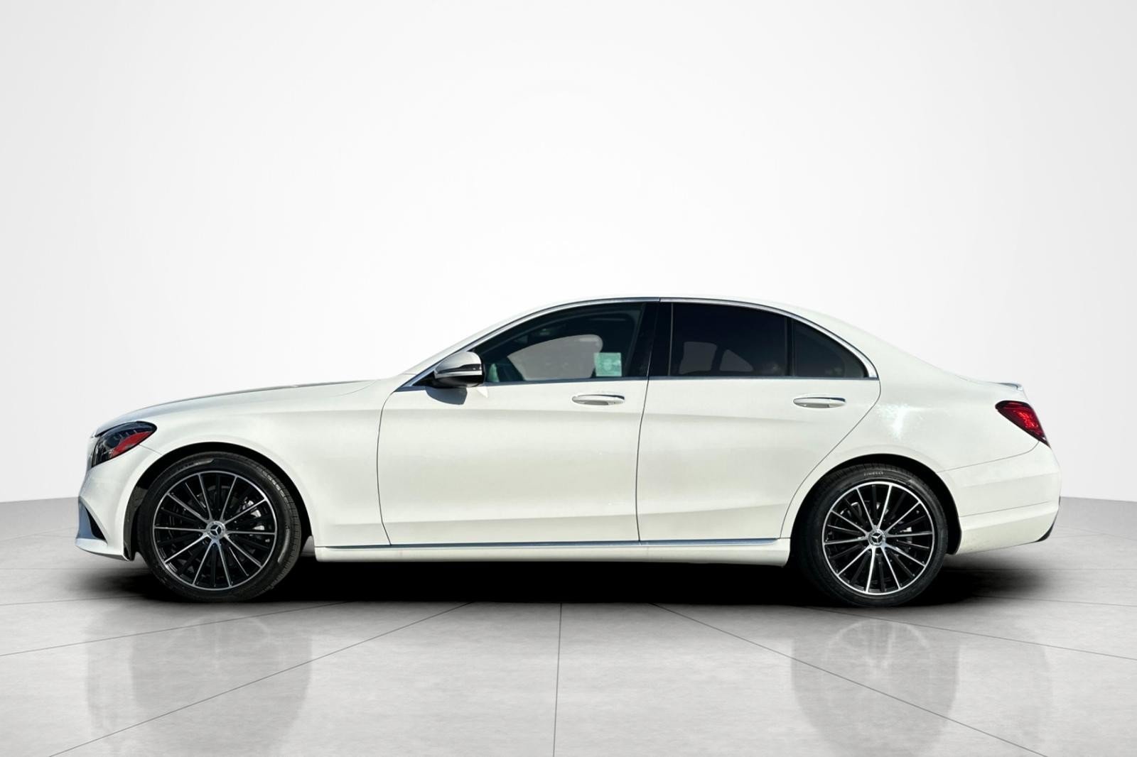 Used 2019 Mercedes-Benz C 300 Sedan image 2