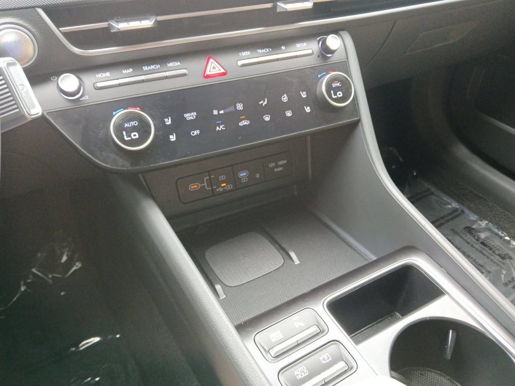 Certified 2025 Hyundai Sonata Limited FWD image 22