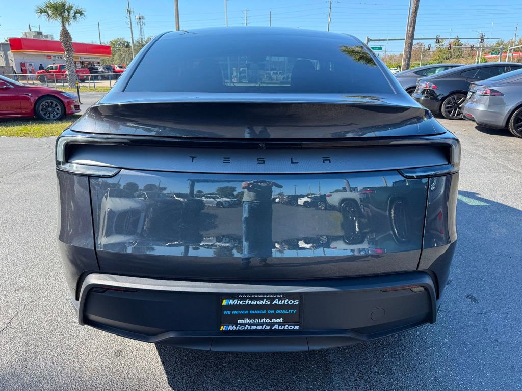 Used 2026 Tesla Model Y 2WD image 5