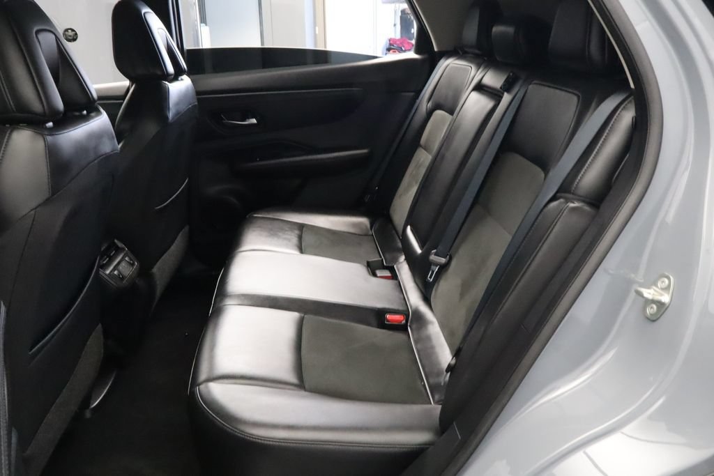 Used 2025 Nissan Ariya AWD image 33