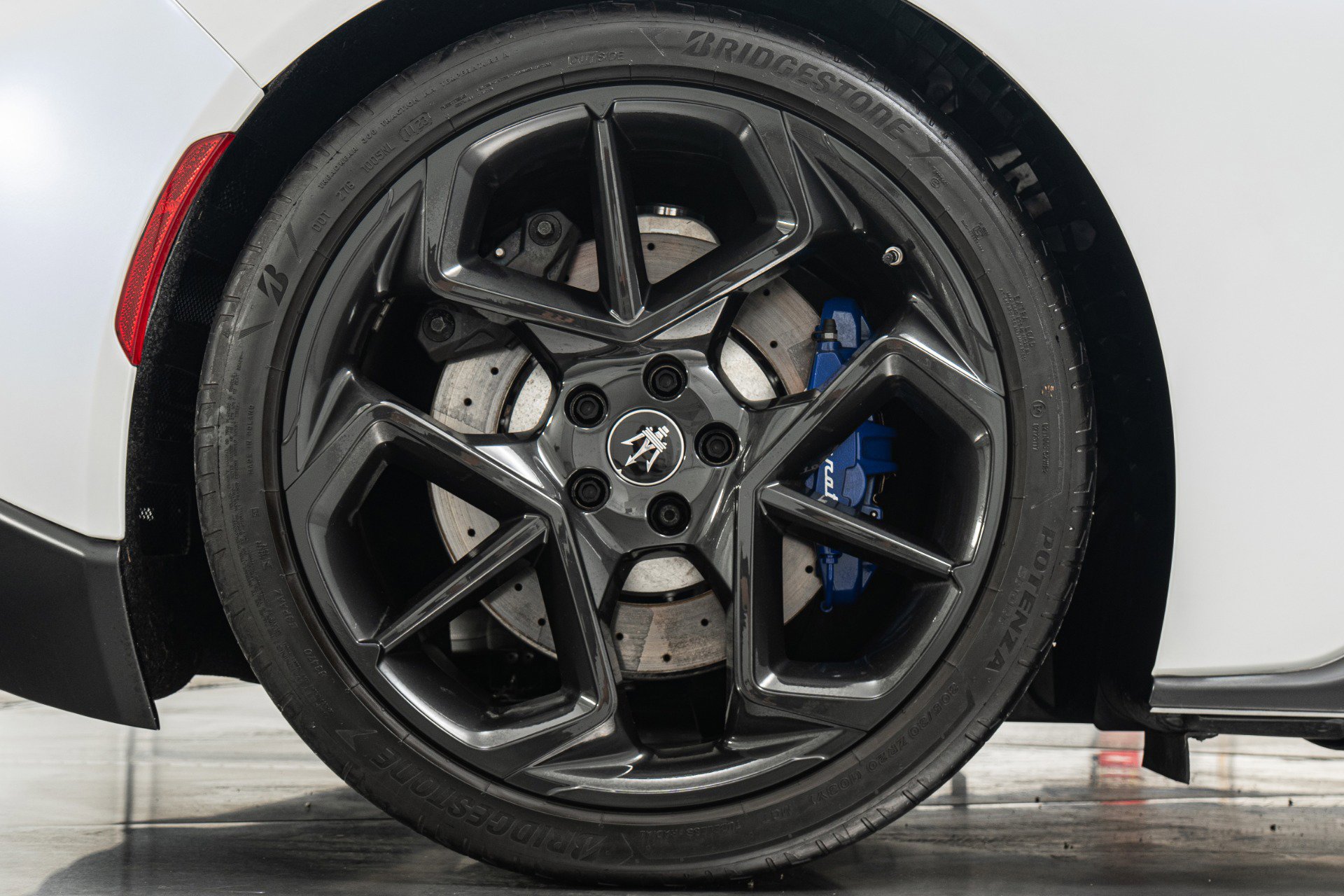 Used 2023 Maserati MC20 Spyder RWD image 38
