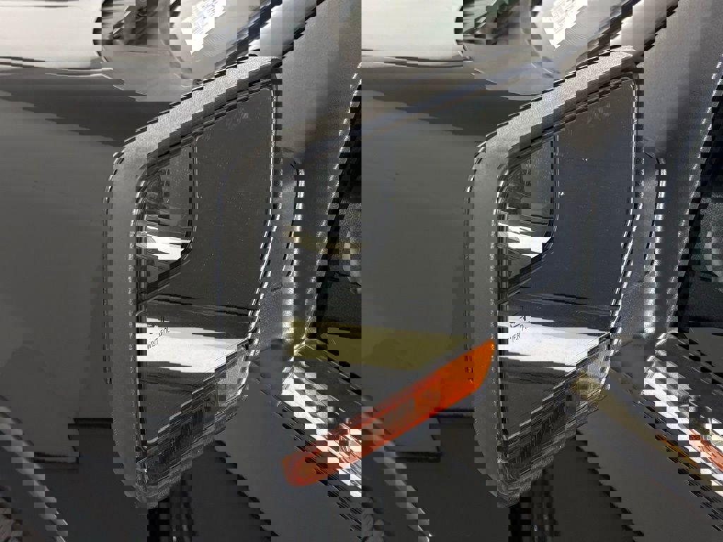 Used 2016 Ford Expedition Limited RWD image 13