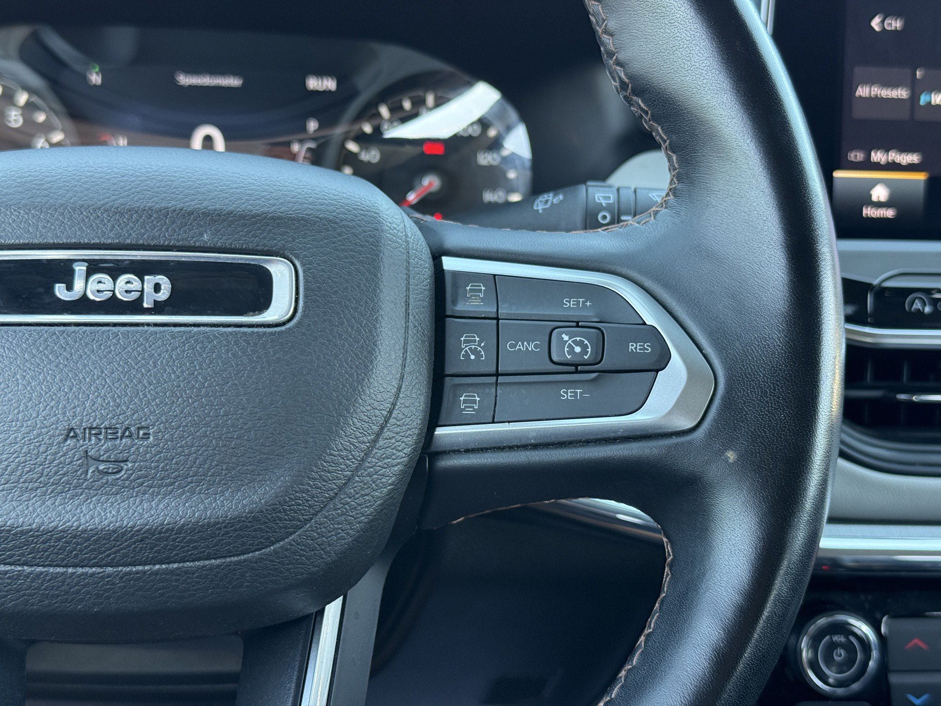 Used 2022 Jeep Compass Limited AWD/4WD image 22