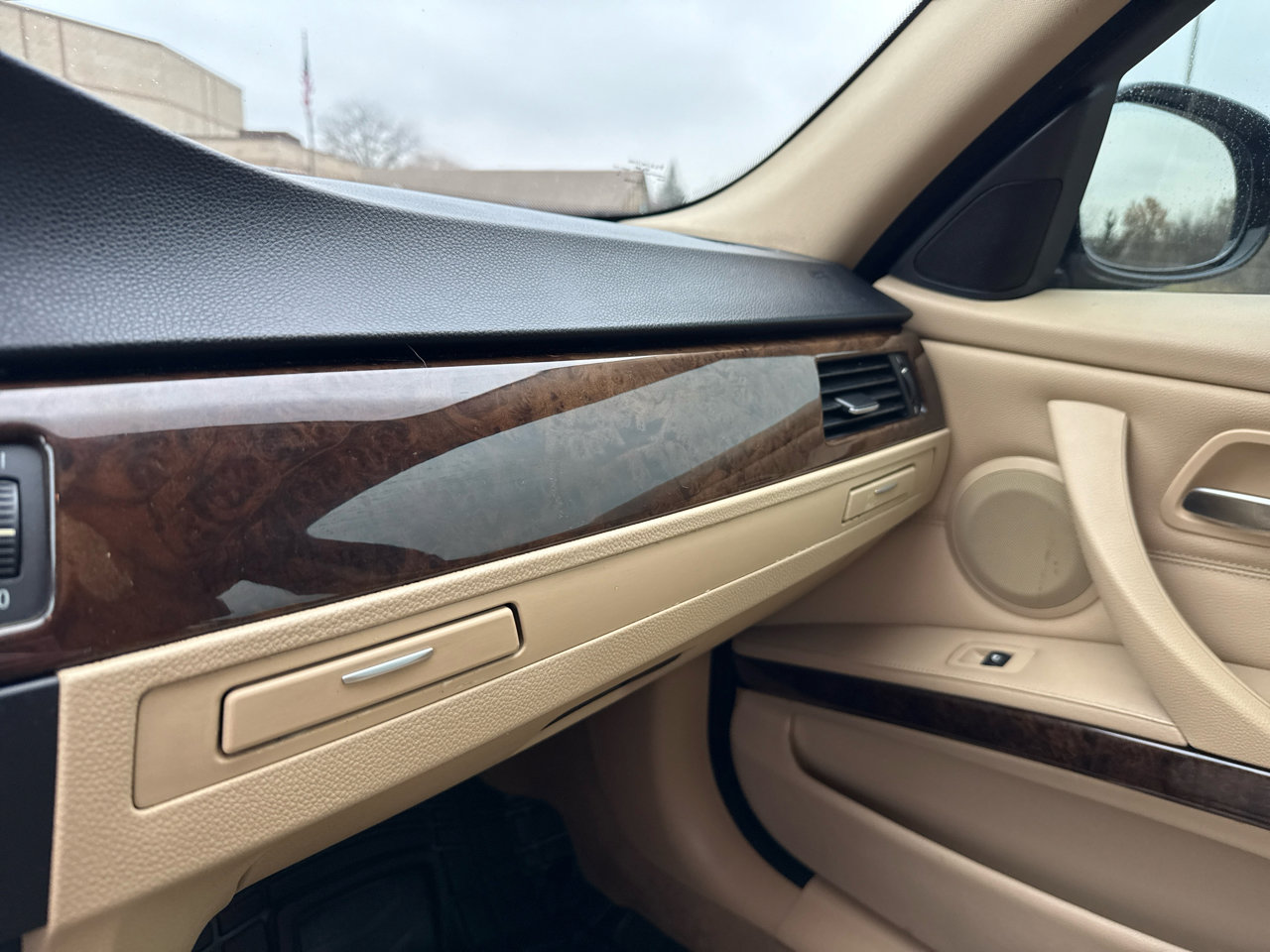 Used 2009 BMW 335i xDrive 4dr Sdn 335i xDrive AWD image 14