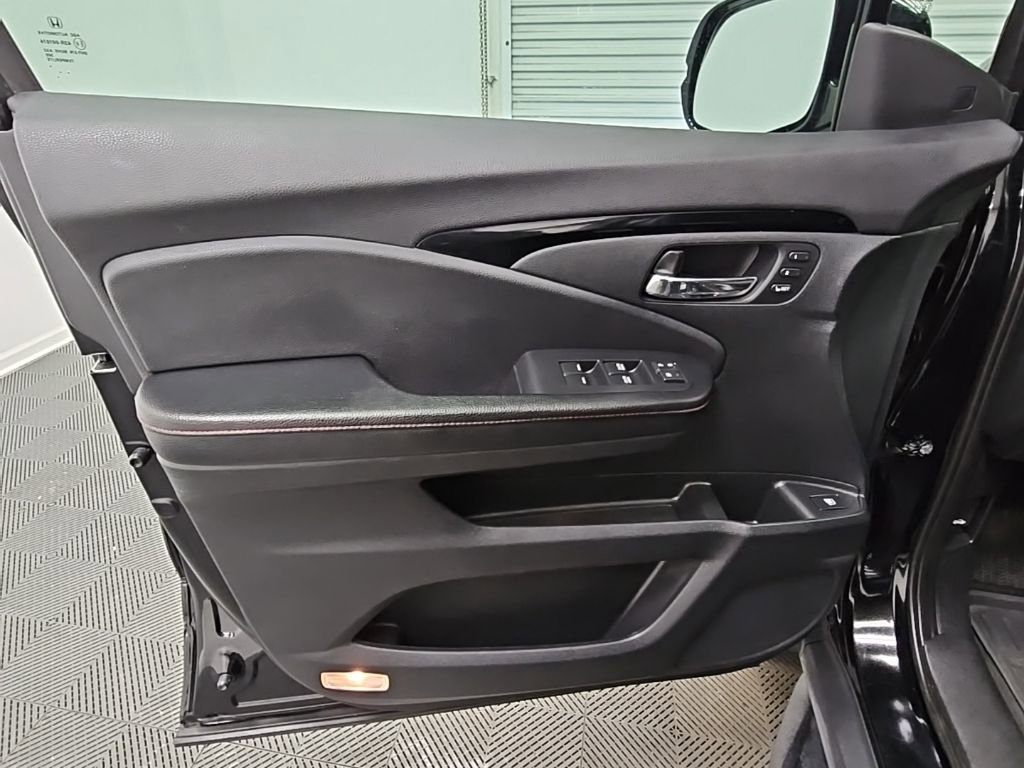 Used 2019 Honda Ridgeline Black Edition image 31