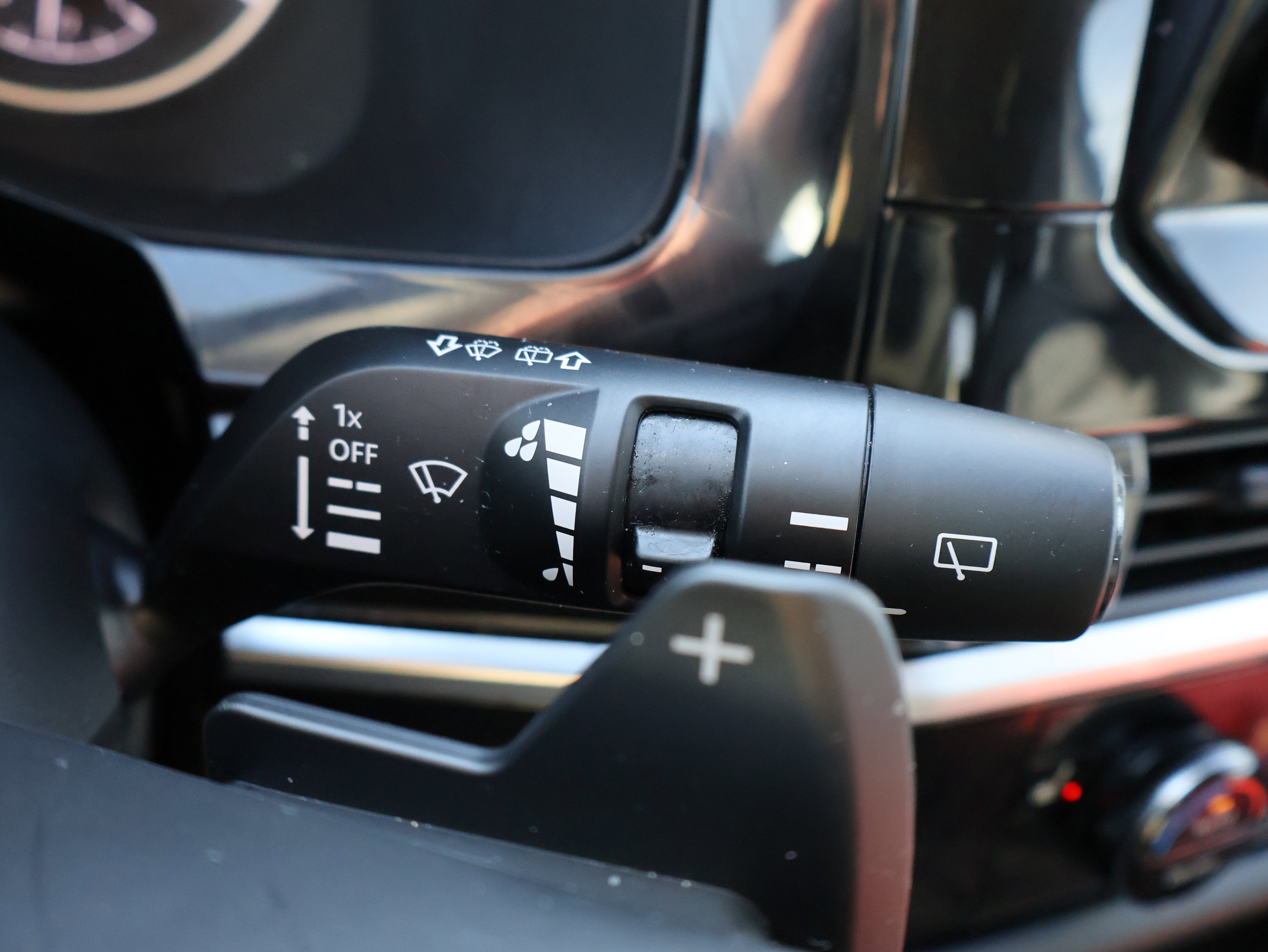 Used 2024 Nissan Pathfinder SL image 36