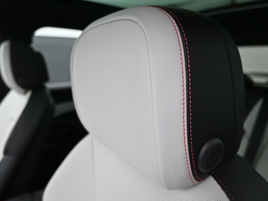 Certified 2026 Porsche Cayenne AWD/4WD image 15