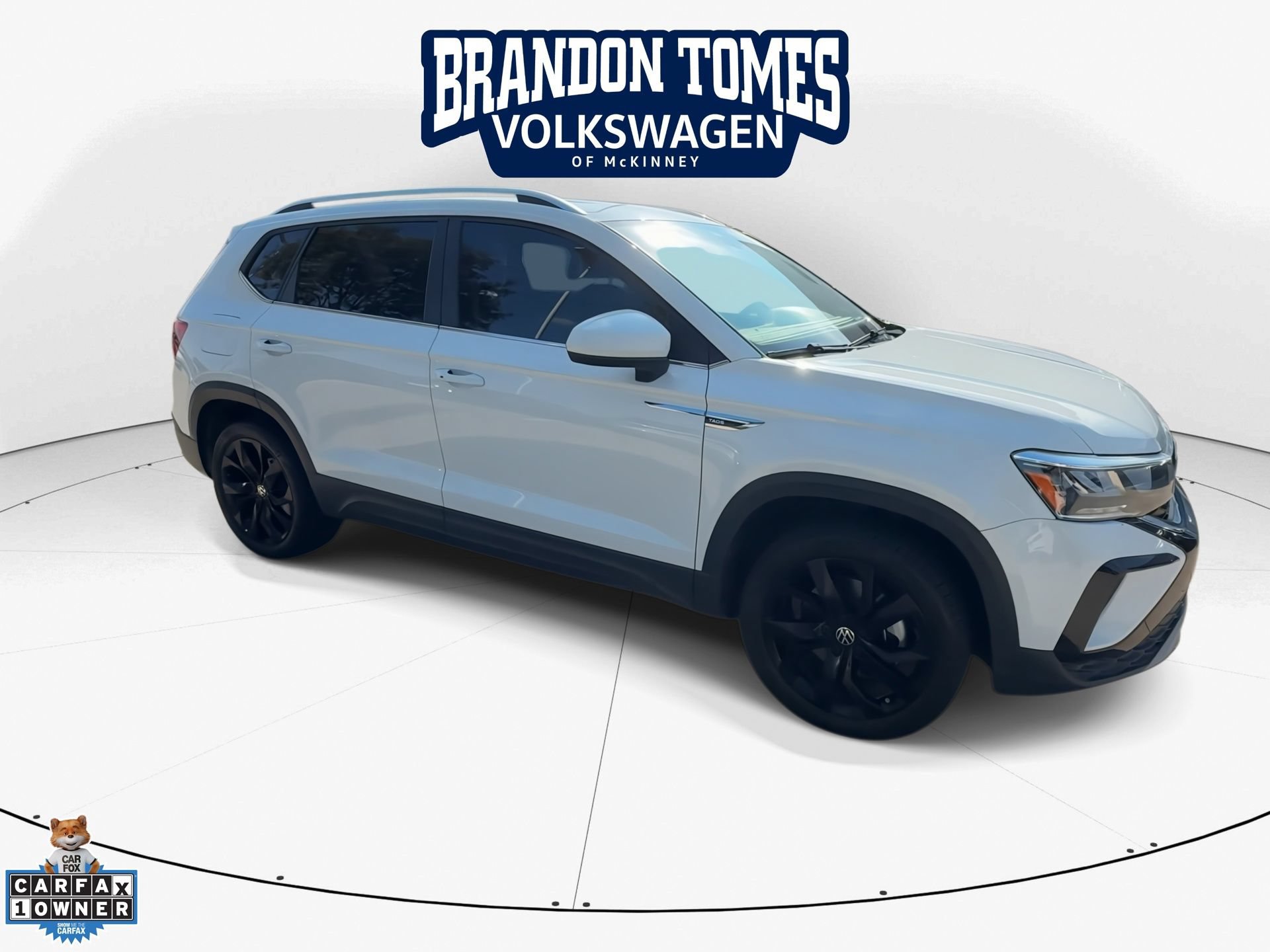 Used 2023 Volkswagen Taos SE w/ Panoramic Sunroof Package FWD image 10