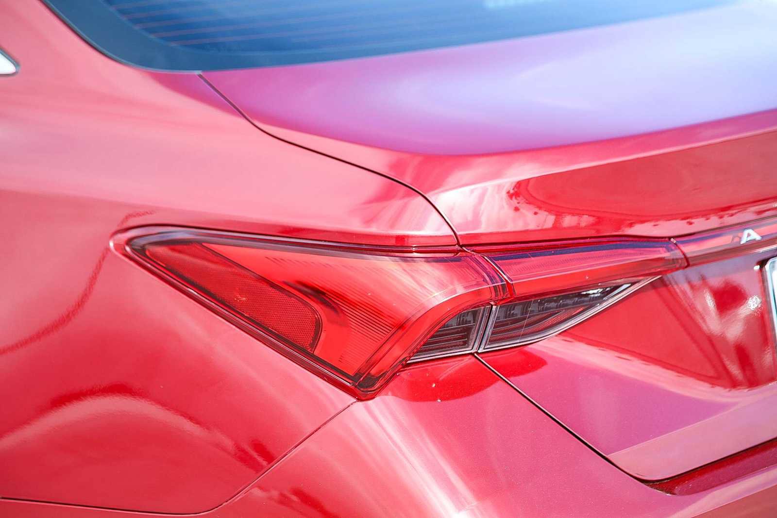 Certified 2019 Toyota Avalon Limited image 18