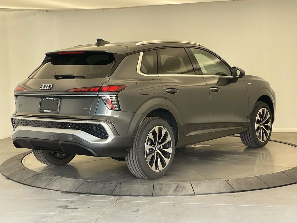 New 2026 Audi Q3 quattro 2.0T AWD/4WD image 7