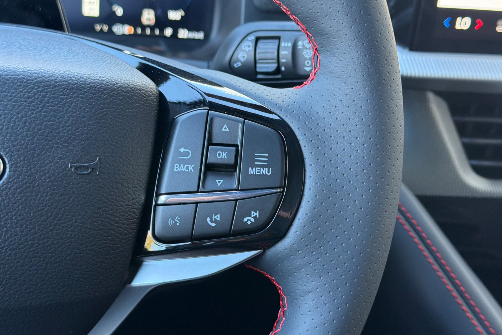 New 2027 Ford Explorer ST-Line w/ Premium Package RWD image 29