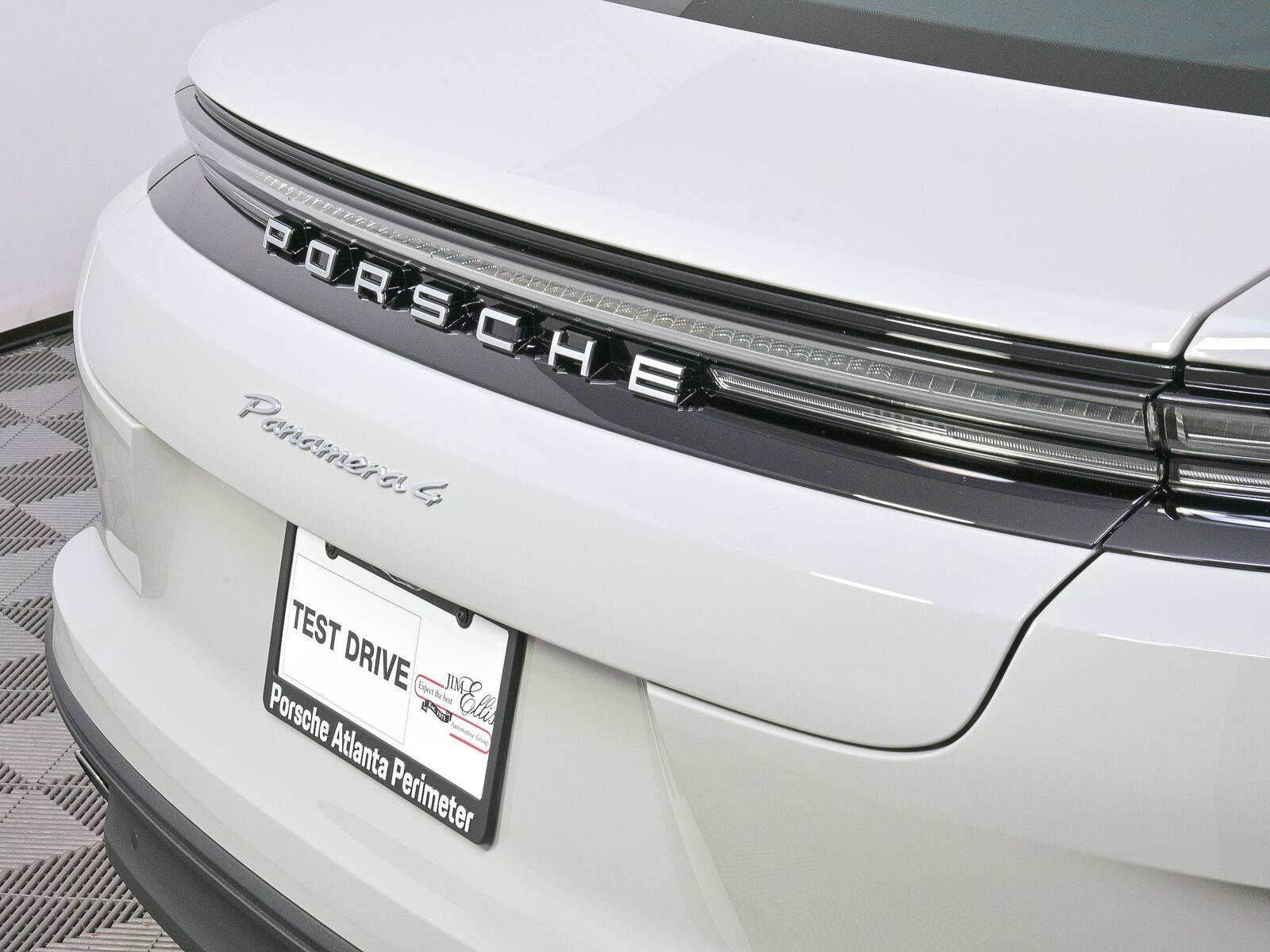 New 2026 Porsche Panamera image 34