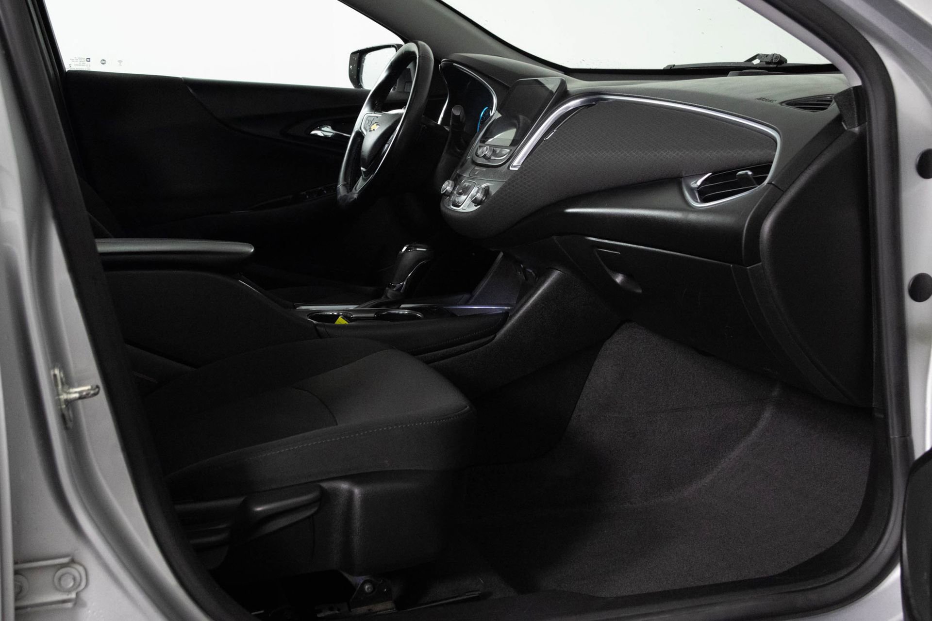 Used 2018 Chevrolet Malibu LT image 39