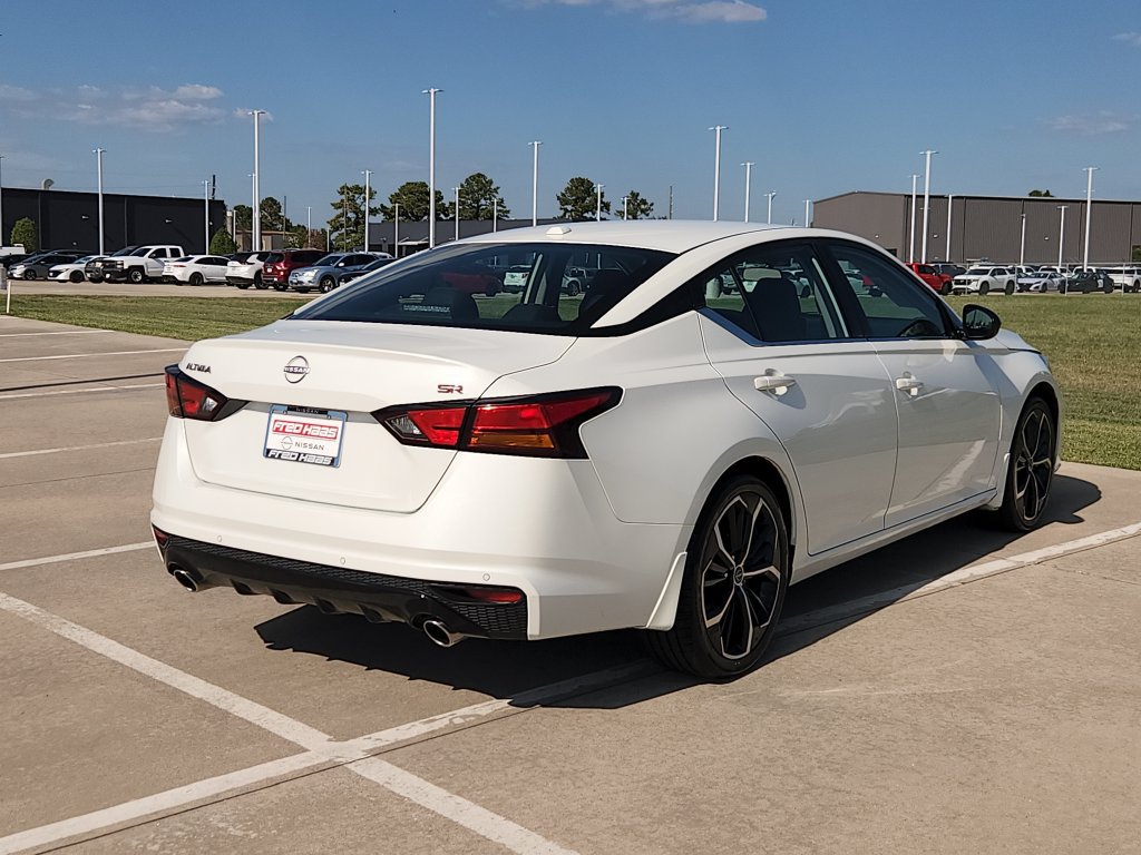Used 2024 Nissan Altima 2.5 SR FWD image 5