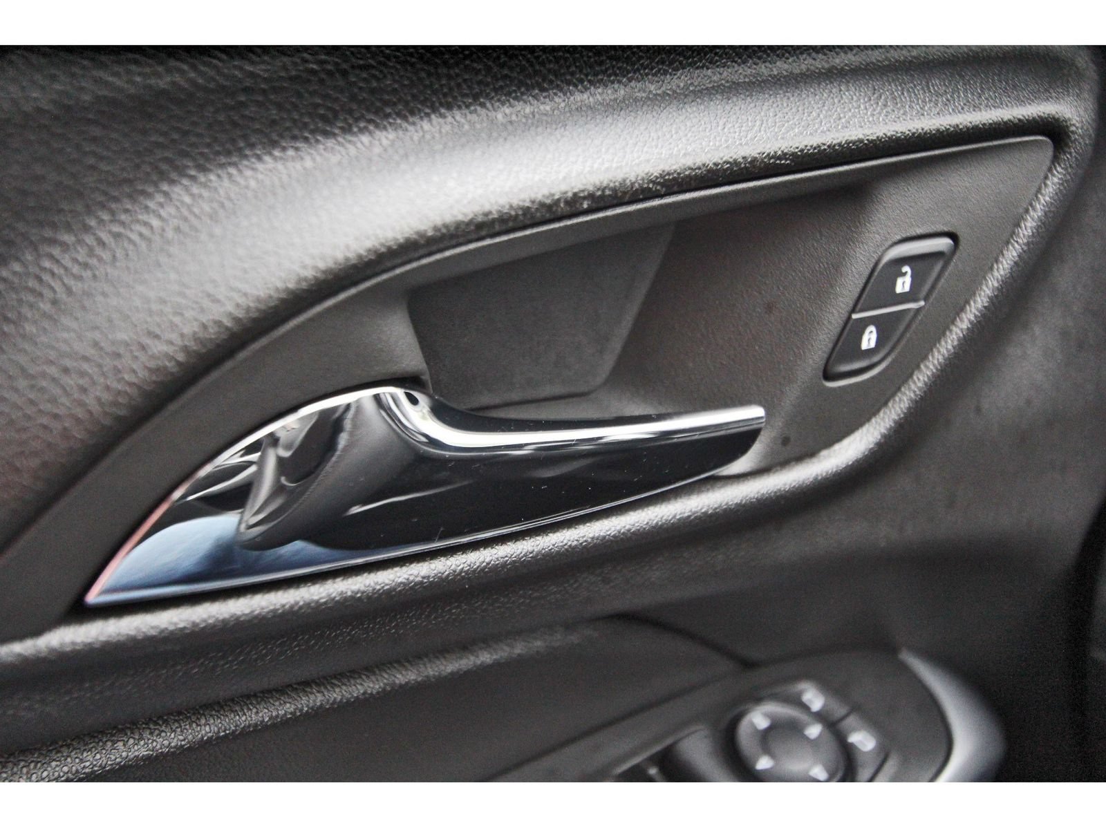 Used 2024 Chevrolet Trax LS w/ LS Convenience Package FWD image 20