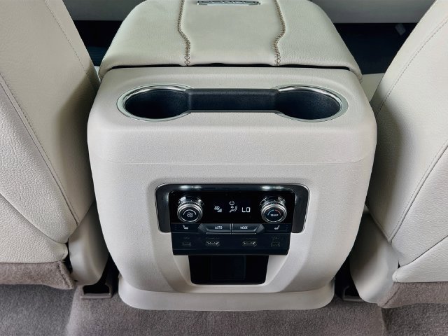 New 2026 GMC Yukon XL Denali w/ Denali Reserve Package AWD/4WD image 18