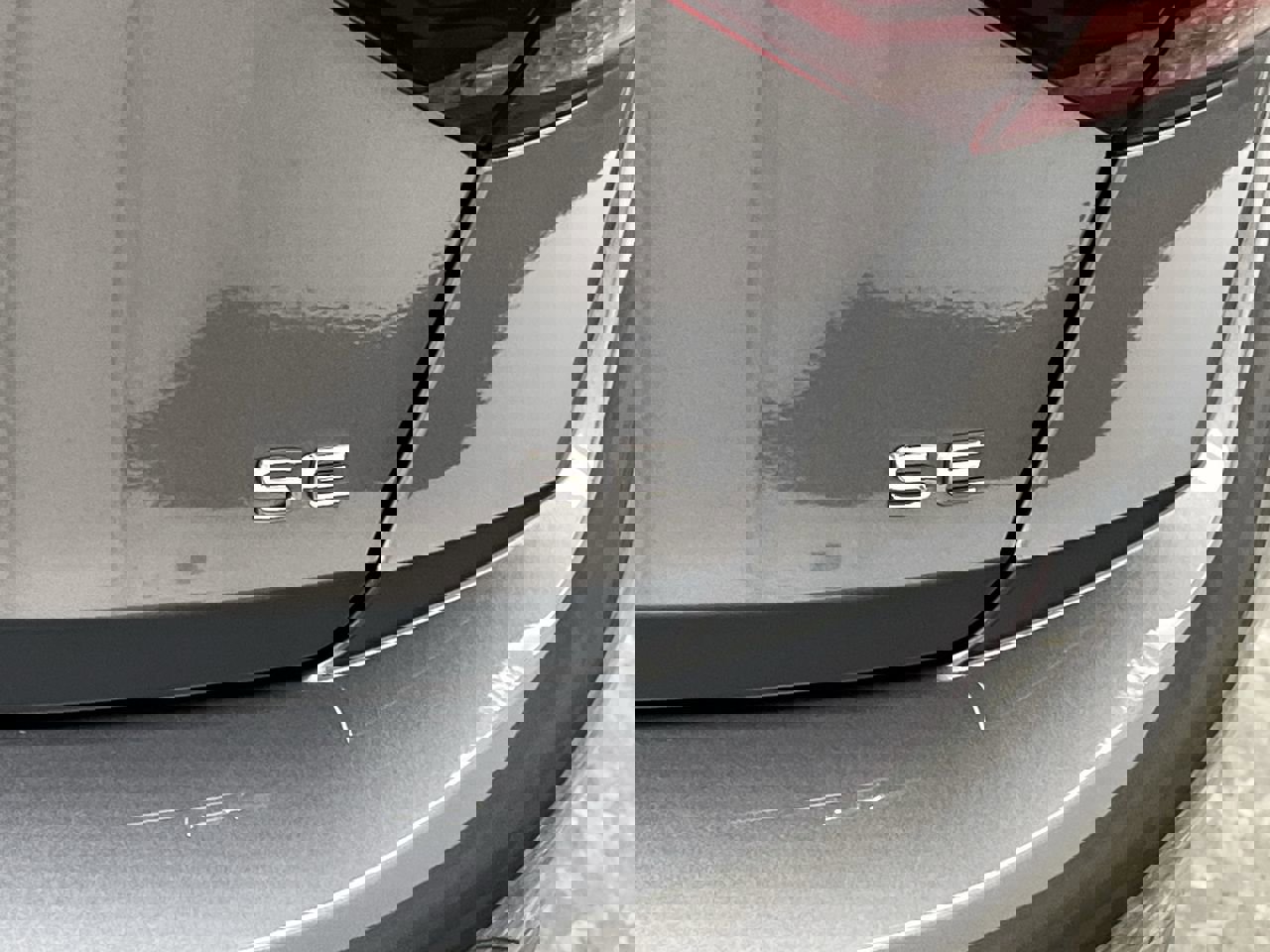 Used 2024 Volkswagen Jetta SE w/ Panoramic Sunroof Package image 32