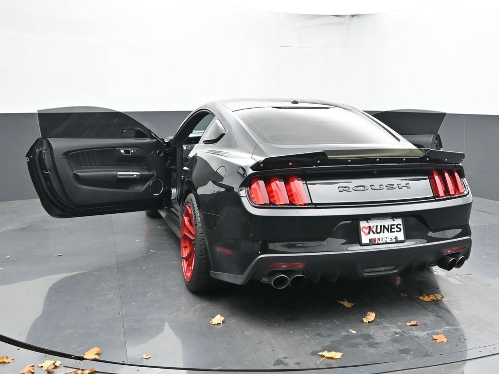 Used 2017 Ford Mustang GT Premium w/ GT Performance Package image 52