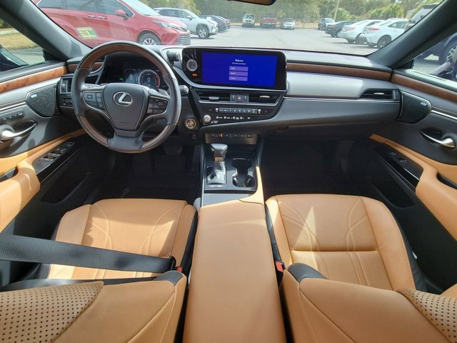 Used 2024 Lexus ES 300h Ultra Luxury w/ Accessory Package (Z2) image 2